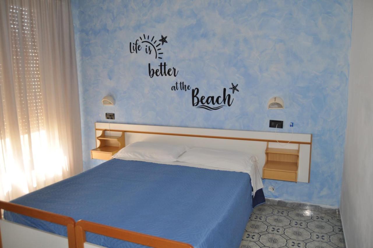 Hotel Rigobello Riccione Exterior foto