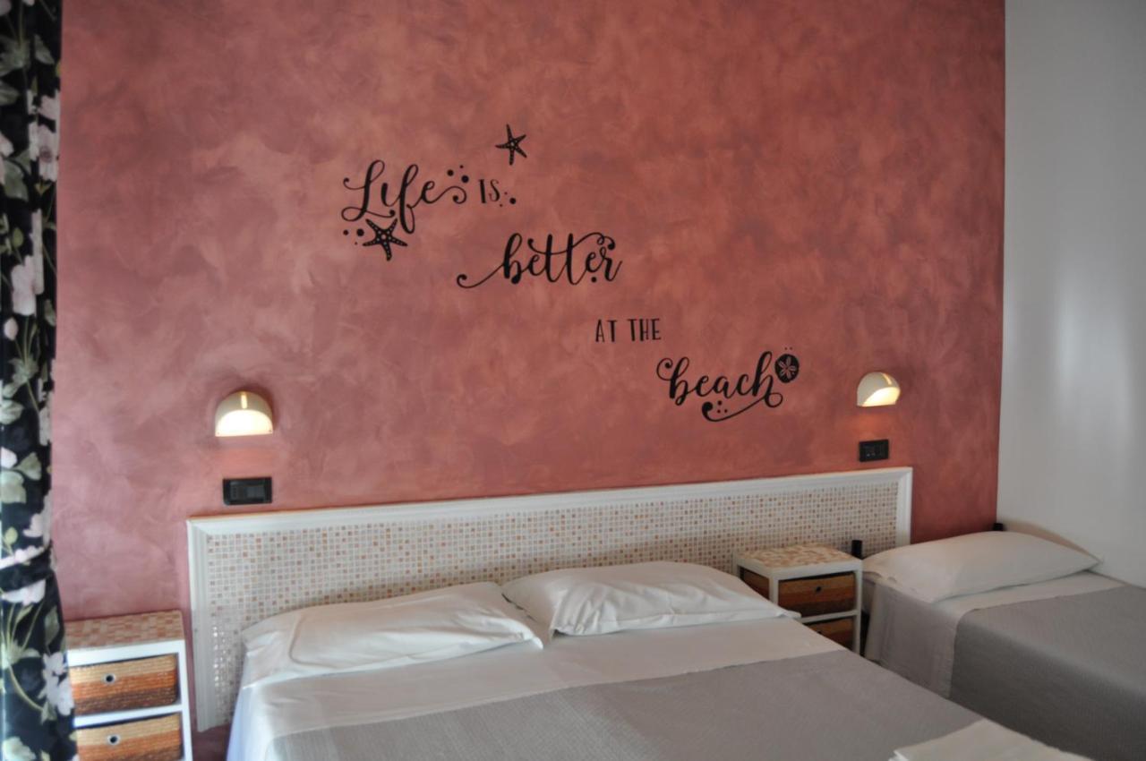 Hotel Rigobello Riccione Exterior foto
